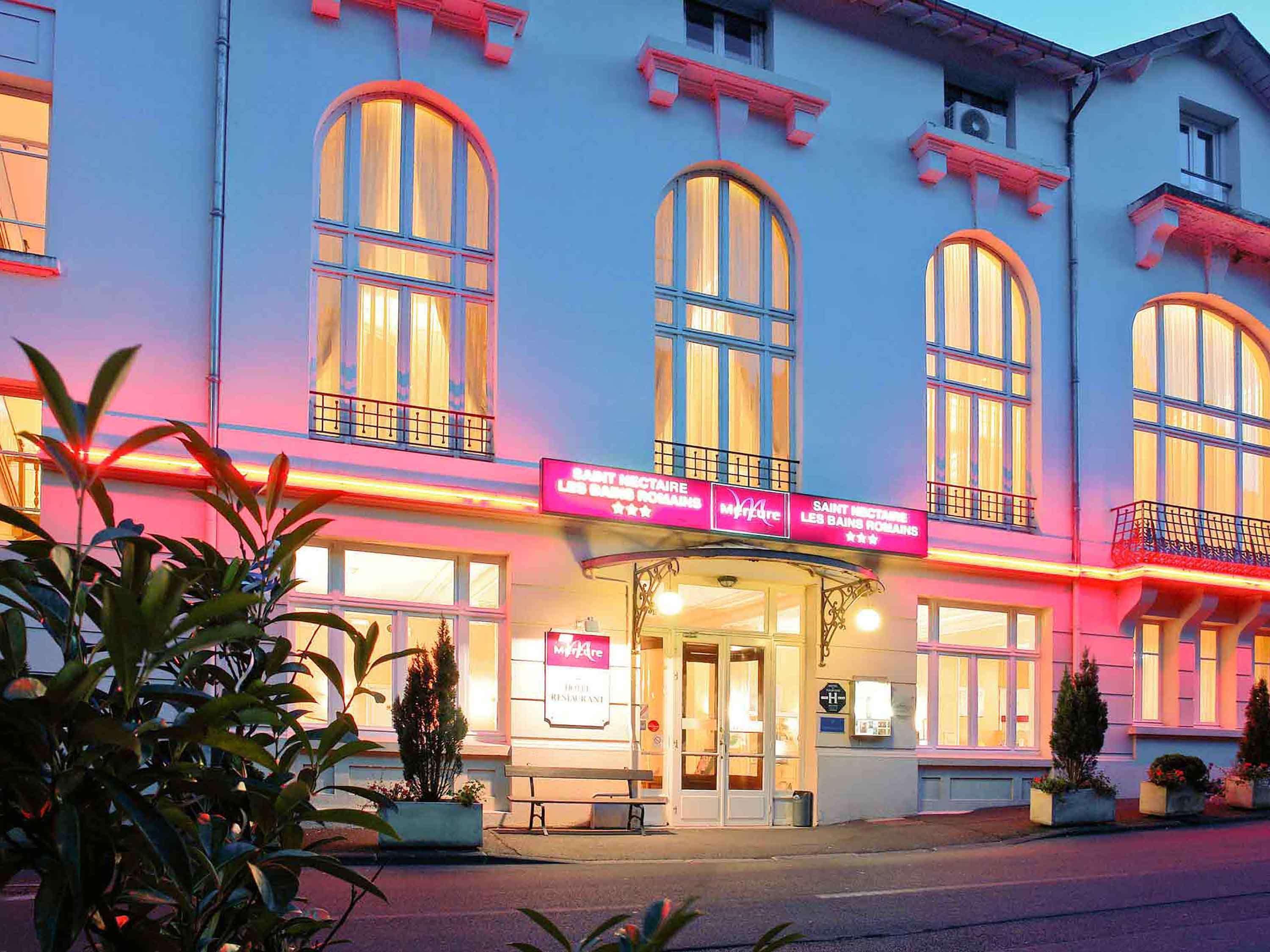 Hôtel Mercure Saint-Nectaire Spa&Bien-être Exterior foto